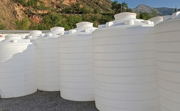 化工液体储存注意事项——选对PE临潭塑料桶避免安全隐患