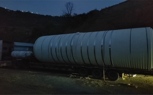 临潭圆桶运输途中